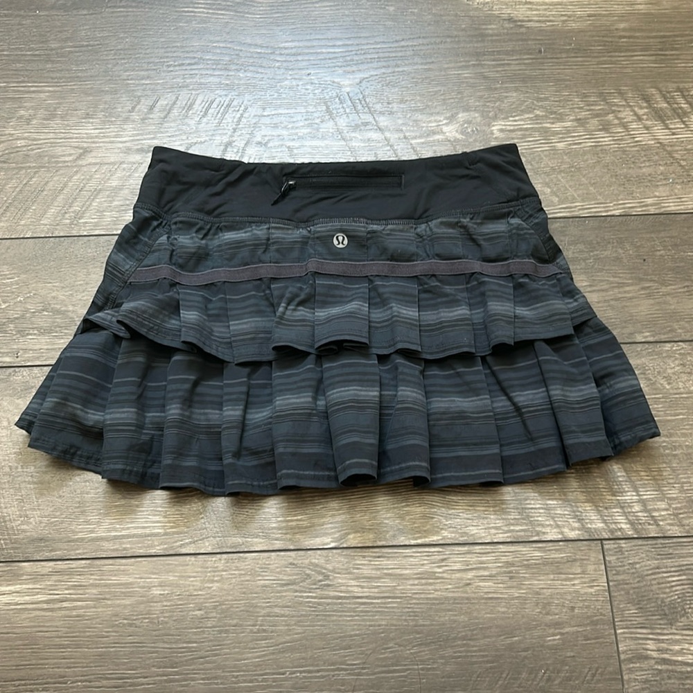 Lululemon - Pace Setter Skirt - Size 4